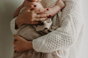 Conseils de maman : comment gérer les caprices et les pleurs en pouceur