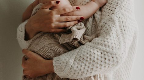 Conseils de maman : comment gérer les caprices et les pleurs en pouceur