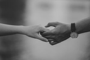 Conseils pour faire face aux remarques incessantes de son conjoint
