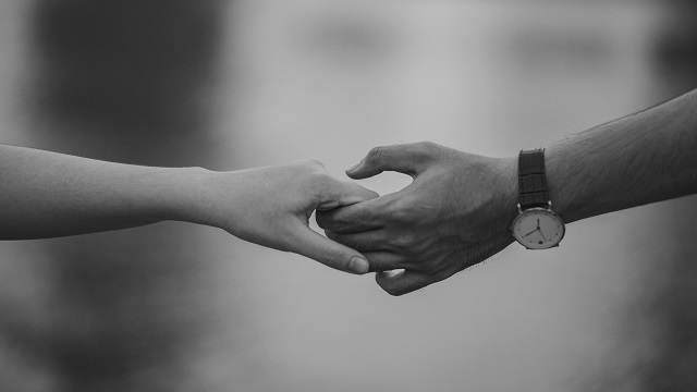 Conseils pour faire face aux remarques incessantes de son conjoint